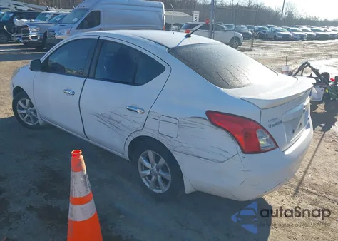 2013 Nissan Versa 1.6 Sl from USA, damaged, VIN 3N1CN7AP3DL835573